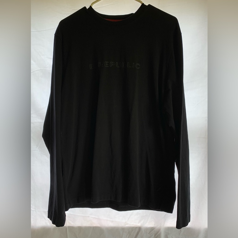 Banana republic size large made in Korea 95% cotton 5% spandex long sleeve shirt